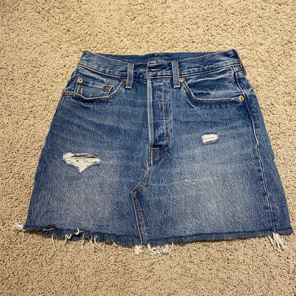 levi’s jean skirt